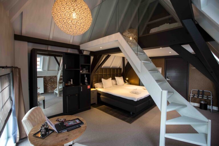 deluxe room 768x512