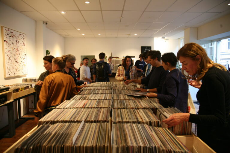 dogaan records winkel 768x512